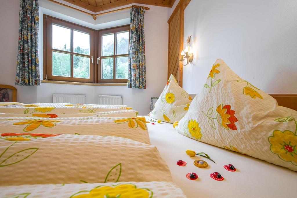 Ferienhaus Niedermoser Леоганг Номер фото